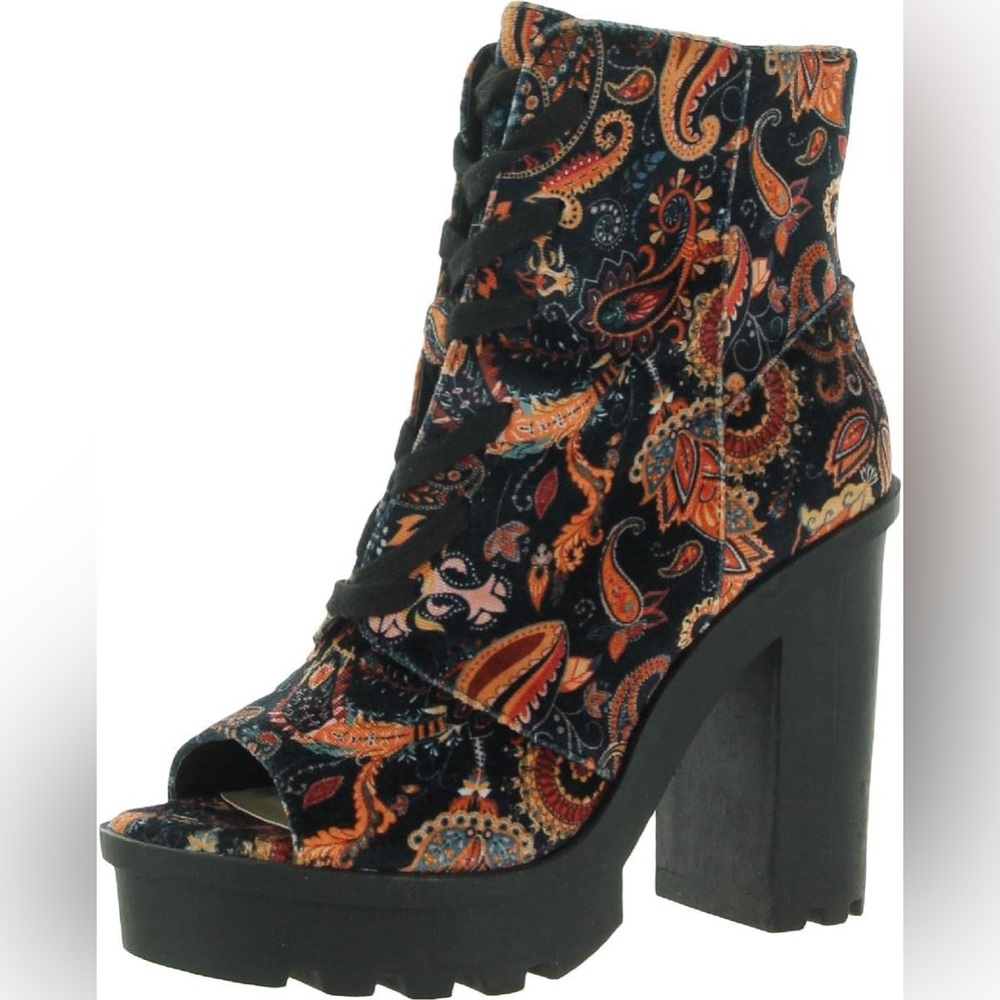 Jessica Simpson Chunky Block Heel Bootie
